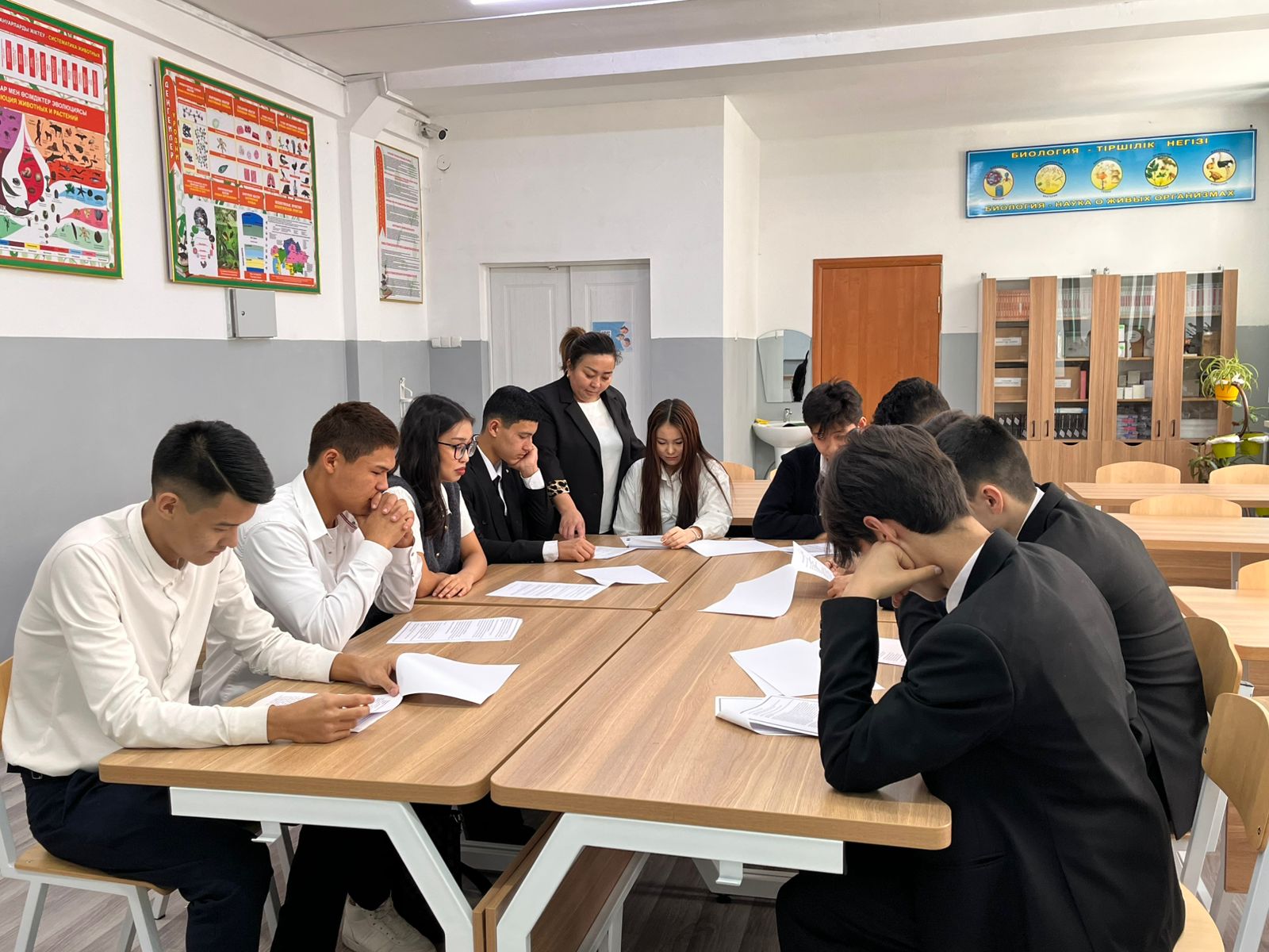 «Адал азамат – Адал еңбек – Адал табыс»  сынып сағаты