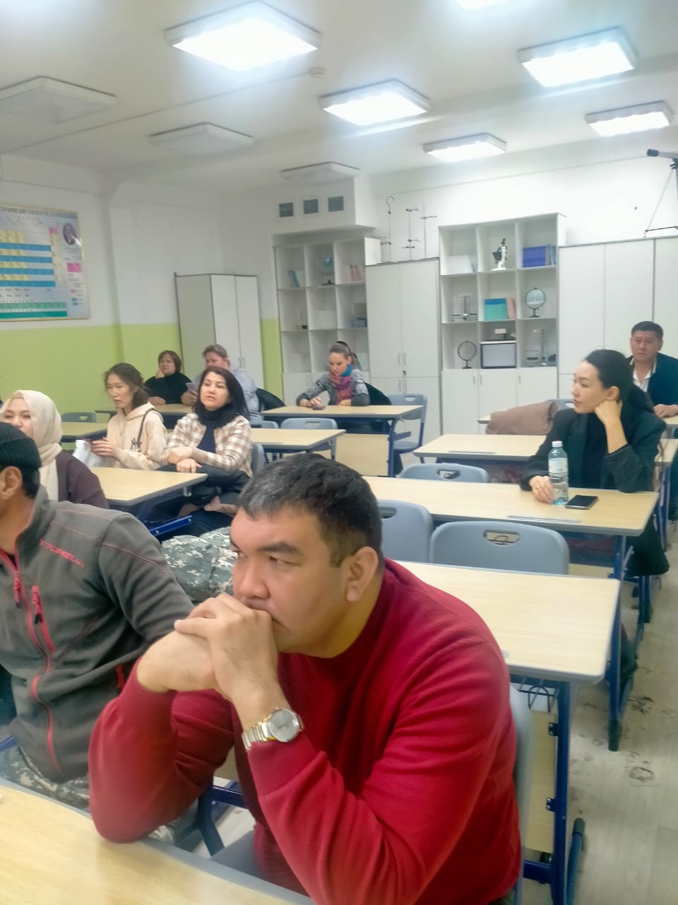 Ата-аналар жиналысы "Ата-аналарға педагогикалық қолдау көрсету"